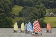 Photo-souvenir: Daniel Buren, Voile/Toile-Toile-Voile, work in situ, 1975-2005, regatta on Lake Grasmere, Grasmere, 2005. Detail. © DB-ADAGP Paris.