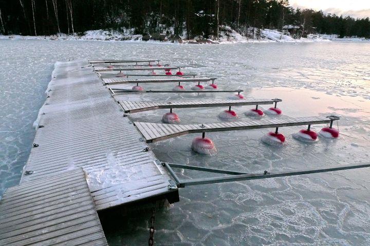 Ypakkasten puuttuminen vauhdittaa lumen sulamista.