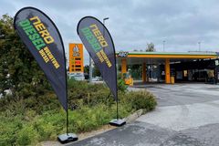 Täysin uusiutuvan Nero Dieselin myynti on aloitettu Jyväskylässä Hannikaisenkadun ABC-automaattiasemalla 17.8.2021. Kuva: Lauri Salo / Keskimaa