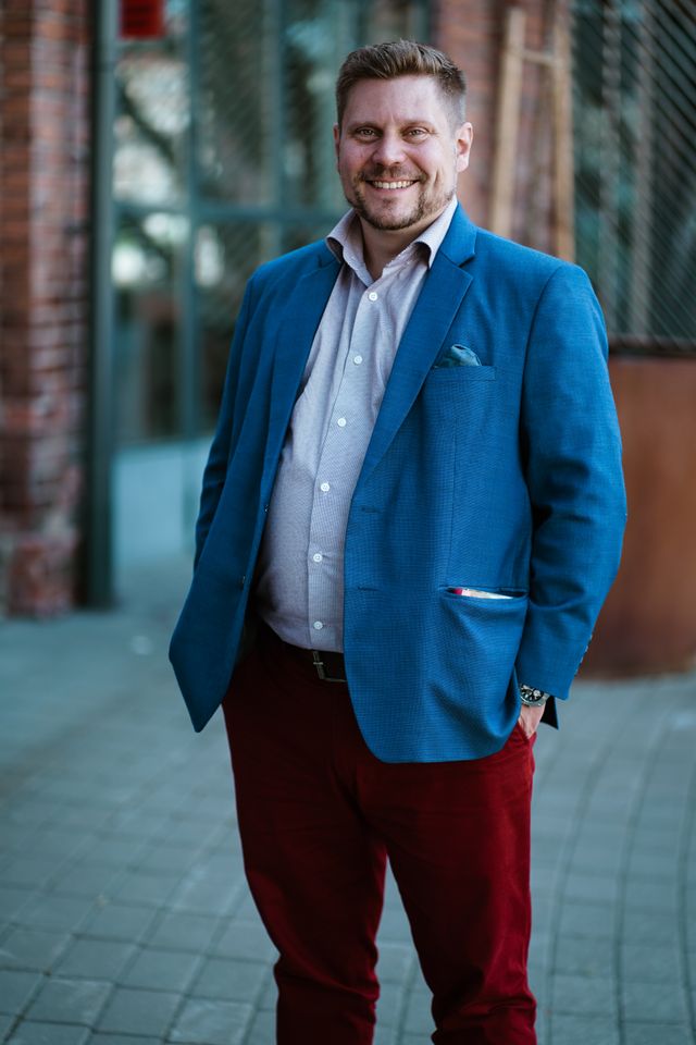 Varapuun perustaja, rahataidon valmentaja Mikko Sjögren