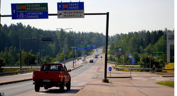 Kesänopeusrajoitukset astuvat voimaan 13.4.2022 Uudenmaan ELYn alueella.
