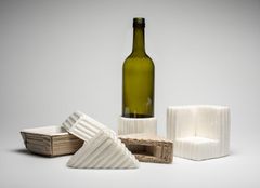 Esimerkki Ikuiset materiaalit -teemakokonaisuudesta: FoamWood, puuvaahdosta tehtyjä prototyyppejä. Kuva: Anne Kinnunen / Aalto-yliopisto.