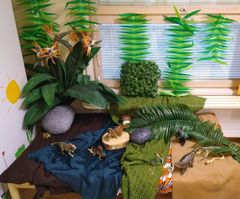Dinosaurusleikki, Paakarin päiväkoti