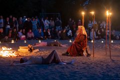 Sudenmorsiamet ja Weljet: Elements IV Jord. Bild: Vasa stad / Mikael Matikainen.
