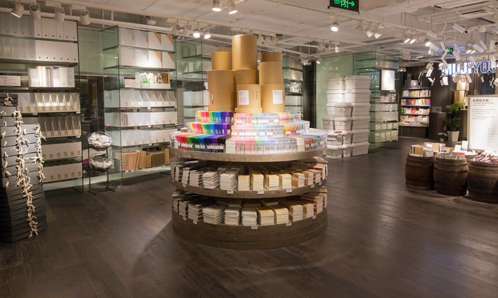 MUJI on tunnettu ympäri maailmaa esteettisen vähäeleisistä lifestyletuotteista ja kauniista myymälöistä. Kuva: Ryohin Keikaku Co Ltd.