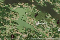 Rehevissä järvissä tai järvenosissa sinilevää on paikoitellen runsaastikin. Satelliittihavainto Vesilahdelta maanantailta 8.8.2022. Kuva: SYKE / TARKKA