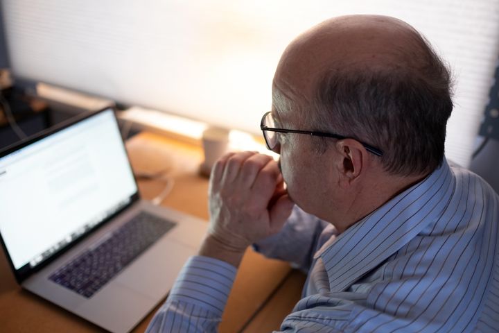Hankkeen tavoitteena on kehittää luotettavia indikaattoreita yksilön psyko-fysiologisesta voinnista. Tulevaisuudessa indikaattorien avulla voitaisiin kehittää teknologisia, digitaaliseen hoitopolkuun liitettyjä ratkaisuja, jotka parantaisivat hoidon saavutettavuutta. Kuvituskuva.