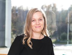 Apulaisprofessorina toiminut Torppa on tutkinut erityisesti lukutaidon ja matemaattisten taitojen kehitystä. Kuva: Petteri Kivimäki
