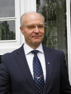 Yrittäjäneuvos Ilkka Ruohola, Kultakeskus Oy