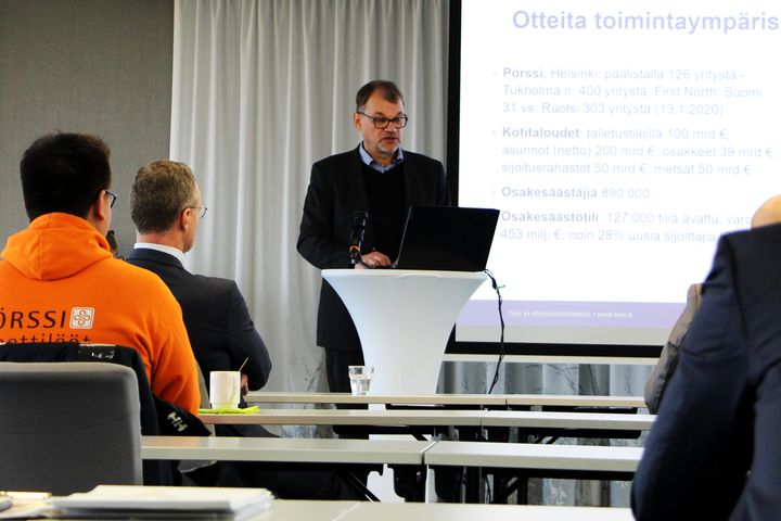 Riksdagsledamot Juha Sipilä är ordförande för arbetsgruppen.