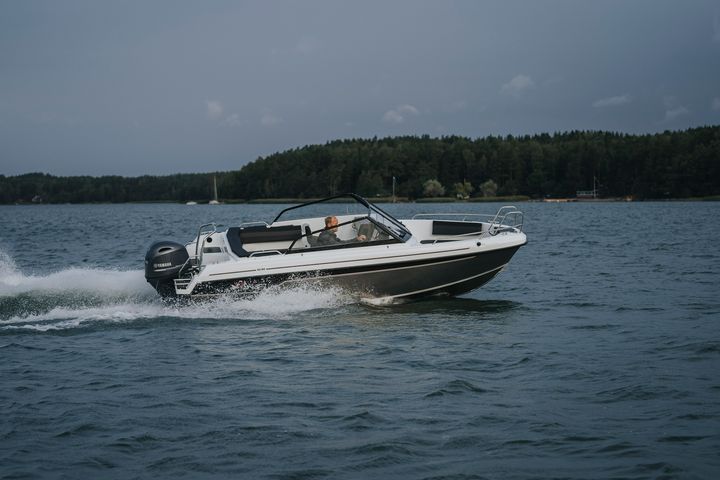 A new Yamarin Cross model for 2019, the 62 Bow Rider is a strong choice for a commuter or leisure boat.