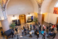 Kansallismuseon Akseli Gallen-Kallela -näyttelyssä on kahden ensimmäisen kuukauden aikana vieraillut 52 000 kävijää. Kuva: Omar El Mrabt, Suomen kansallismuseo