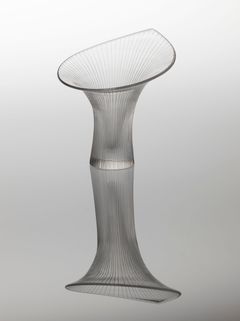 Tapio Wirkkala, Kantarelli, 1946, Iittala. Tapio Wirkkala Rut Bryk Säätiön kokoelma / EMMA – Espoon modernin taiteen museo © Ari Karttunen / EMMA