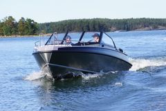 It is typical of a boat with a planing hull that as the planing threshold approaches, fuel consumption increases quite sharply and falls again when the most economical speed range of the hull-engine combination is reached.