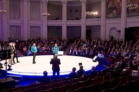 Pitch Night in the Great Hall of the University of Helsinki in January. Photo: Linda Tammisto