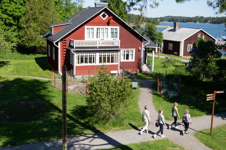 Gurli's House is now a home museum where time has stood still since Gurli Nyholm’s last summer, the summer of 1986. Photo: Jonna Pennanen, KAMU