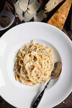 Cacio e pepe.