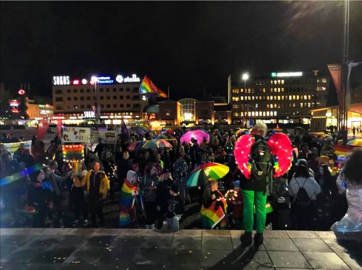 Mikkeli Pride on perinteisesti tuonut valoa ja väriä syksyn pimeisiin iltoihin. Tänä vuonna juhlitaan keskellä kesää.