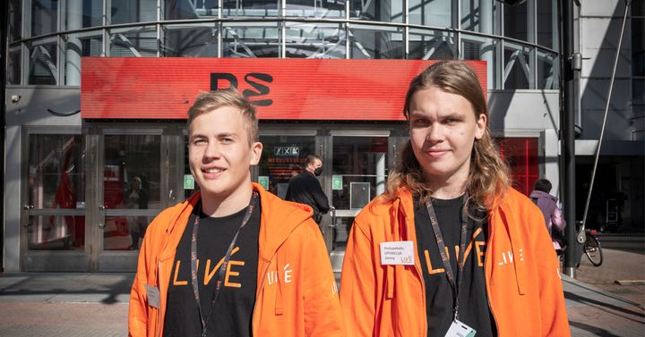 Liven opiskelijat avustavat tapahtumien rakentamisessa, tukevat näytteilleasettajien hyvinvointia osastotauottajina, osallistuvat tapahtuma-aikaiseen asiakaspalveluun ja huolehtivat siisteydestä.