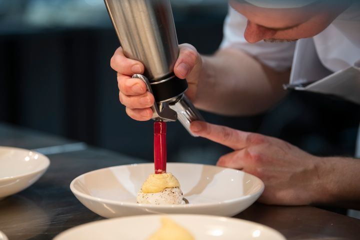 Gastro Helsinki lykkäytyy maaliskuulta toukokuulle, jotta mahdollisimman moni horeca-alan ammattilainen pääsisi osallistumaan tapahtumaan.