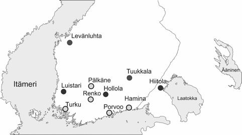 Tutkimuksen rautakautiset sekä keskiaikaiset kalmistot ovat Levänluhta Isokyrössä, Luistari Eurassa, Kirkkailanmäki Hollolassa, Kylälahden Kalmistonmäki Hiitolassa sekä Tuukkala Mikkelissä (merkitty karttaan tummanharmaalla). Historiallisen ja modernin ajan hautausmaista tutkimuksessa olivat mukana Pälkäneen Rauniokirkko, Porvoon tuomiokirkko, Rengon Pyhän Jaakon kirkko, Turun Julinin tontti sekä Haminan rykmentinkenttä (merkitty vaaleanharmaalla). Kuva on muokattu alkuperäisjulkaisusta (CC BY 4.0).