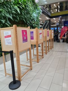Ennakkoäänestyspaikkoja oli myös helsinkiläisissä kauppakeskuksissa.