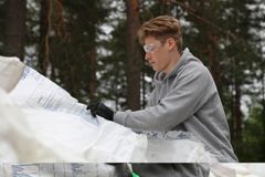 Tänä vuonna säkkikeräyksessä otetaan vastaan Yaran säkkien lisäksi Lantmännen Agron, A-Rehun, Hankkijan, Peltosiemenen ja Tilasiemenen säkkejä.