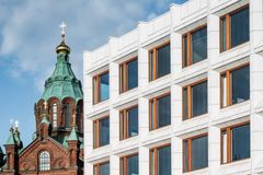 Alvar Aallon suunnittelema "Sokeripalatsi" sijaitsee Uspenskin katedraalin vieressä. Kuva: Newsec.