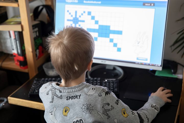 Helsinki-barometri kyselyn vastaajat olivat tyytyväisiä kaupungin palveluihin, kuten koulujen etäopetukseen, korona-aikana. Kuva: Marja Väänänen, Helsingin kaupunki