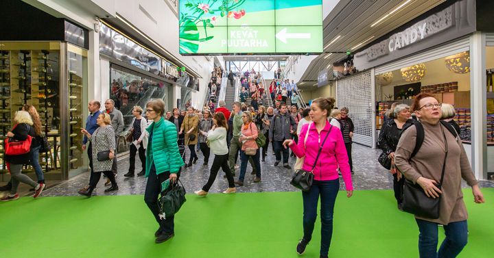 Messuala on kääntymässä korona jälkeen uuteen nousuun. Eri puolella Suomea keväällä järjestetyt messutapahtumat ovat sujuneet hyvin ja auttaneet omalta osaltaan Suomen elinkeinoa virkistymään pitkän koronakauden jälkeen.