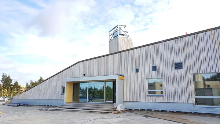 Tunnelmia Harppuunakorttelin harjannostajaisista
Kuva: Assemblin Oy
