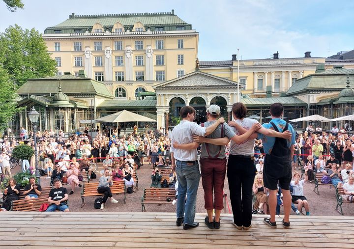 Arppa Espan lavalla. Kuva: Liisa Eerola.