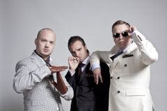 Teflon Brothers esiintyy avajaisviikonlopun lauantaina 16.4.