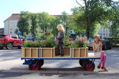 Päivi Raivion töitä: Pölytysasema,  RaivioBumann