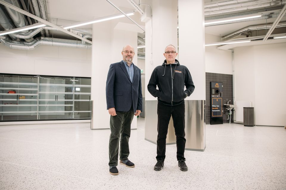 Hallituksen puheenjohtaja ja toimitusjohtaja