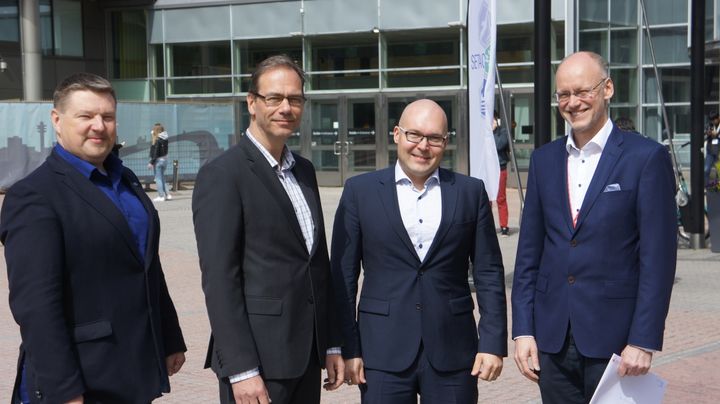 Pasi Perhoniemi, Kari Kaihonen, Juha Seppälä ja Mikko Horppu.