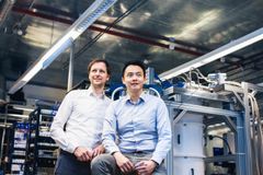 IQM Quamtum Computersin perustaneet Jan Goetz and Kuan Yen Tan valittiin Vuoden 2020 nuoriksi tutkijayrittäjiksi.