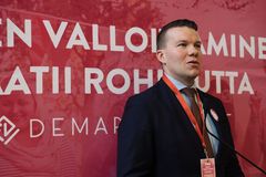 Mikkel Näkkäläjärvi valittiin jatkokaudelle Demarinuorten puheenjohtajaksi. Kuva: Pekko Korvuo.