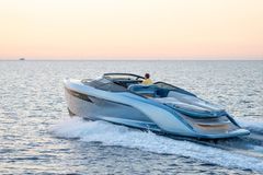 The most exquisite day cruiser exhibited at the event is the Princess R35, a beautiful Pininfarina design at 11 metres long making its Nordic debut in Lauttasaari. Powered with two 430-hp Volvo Penta V8 engines, the boat reaches a blazing top speed of close to 50 knots.
