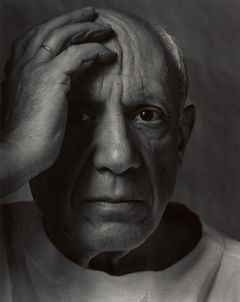 Pablo Picasso, Vallauris, Ranska © 1954 Arnold Newman / Getty Images