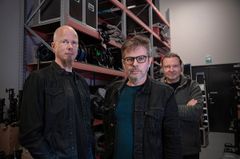TAOTAO-hankkeen projektikoordinaattorina toimii Jukka Holm (vas.) ja projektipäällikkönä Antti Haapio (kesk.). Taustalla osaamispäällikkö Timo Kivikangas. Kuva: Antti Haapio