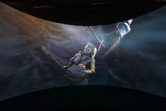 Still-kuva Kohtalona Ruotsinsalmi -näyttelystä Savua aalloilla -virtuaaliesityksestä. 