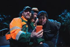 Teatteri Siperia, Mieslive, Tampere-talo, ohjaus Anna-Elina Lyytikäinen, kuvaaja Jere Riihinen