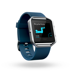 FitStar-treenit näkyvät Fitbit Blazen näytöllä. Animoidut kuvat ohjaavat käyttäjää liikkumaan missä ja milloin vain, ilman puhelinta tai verkkoyhteyttä.