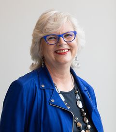Hannele Haapio väittelee 28.10.22.
