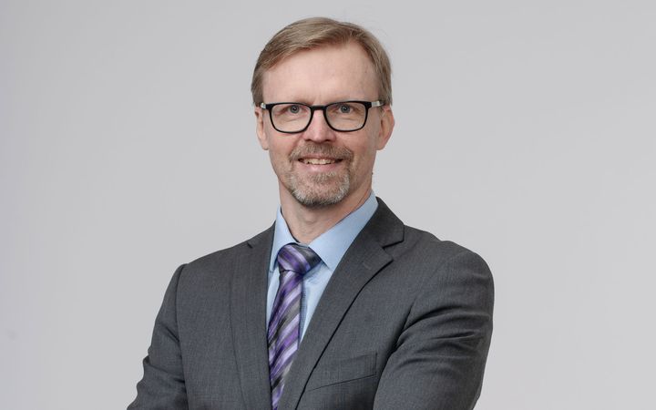 Vakuutusmatematiikan työelämäprofessori Mikko Kuusela.