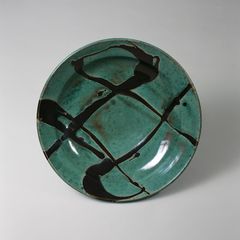 Shōji Hamada: Bowl (1956). Japan Folk Crafts Museum, Tokyo. Photo: Japan Folk Crafts Museum.