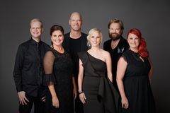 Lauluyhtye Rajaton esiintyy ensi kesän Kultarantakonsertissa Naantalin Musiikkijuhlilla. Kuva: Lari Järnefelt
