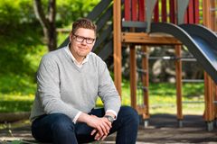Sosialidemokraattisen eduskuntaryhmän puheenjohtaja Antti Lindtman vaatii poliisien resurssien varmistamista. (Kuva: Jukka-Pekka Flander)
