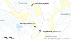 Kuva 1. Mustajoen ylimmät latvahaarat. Siniset ympyrät ja niiden viereiset paikkanimet numeroineen viittaavat ympäristötiedon hallintajärjestelmän (Hertta) vedenlaatuosion havaintopaikkoihin.